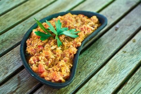 Il Menemen, specialità turca a base di uova e peperoni